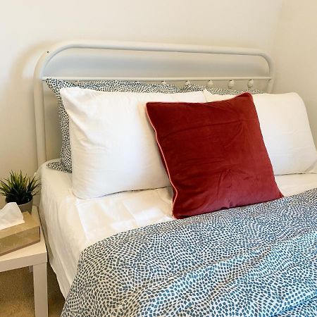 Elegant Rooms In Shared Townhouse Next To Beach Whitby Luaran gambar