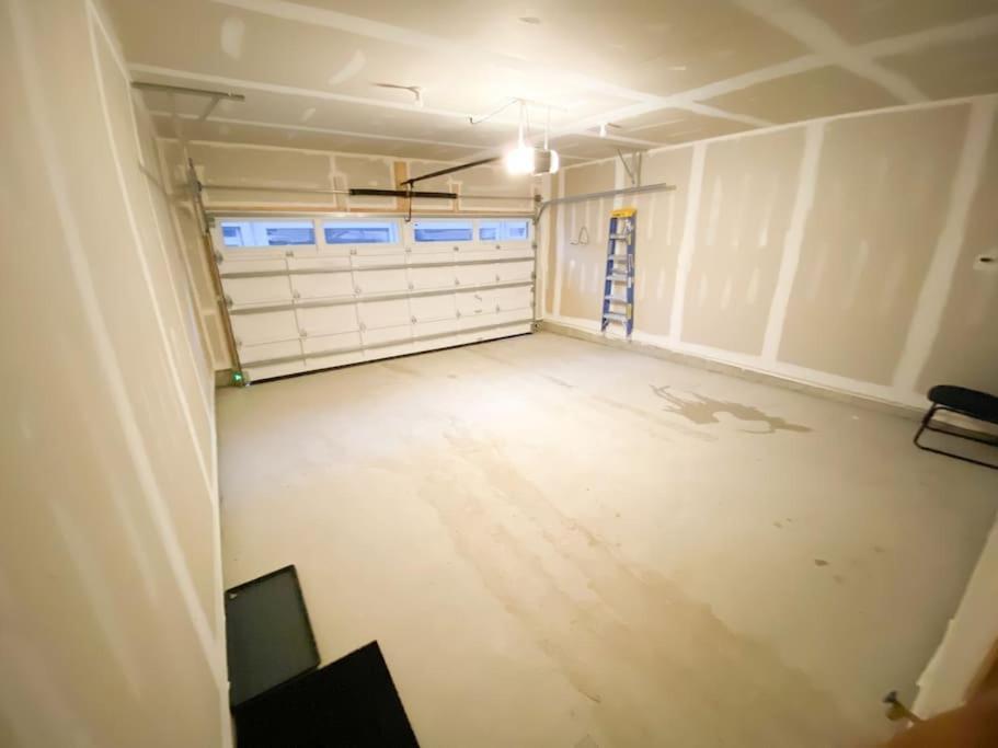 Elegant Rooms In Shared Townhouse Next To Beach Whitby Luaran gambar