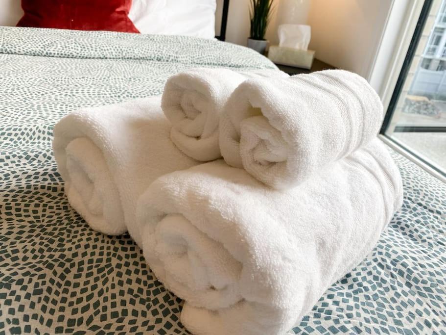 Elegant Rooms In Shared Townhouse Next To Beach Whitby Luaran gambar