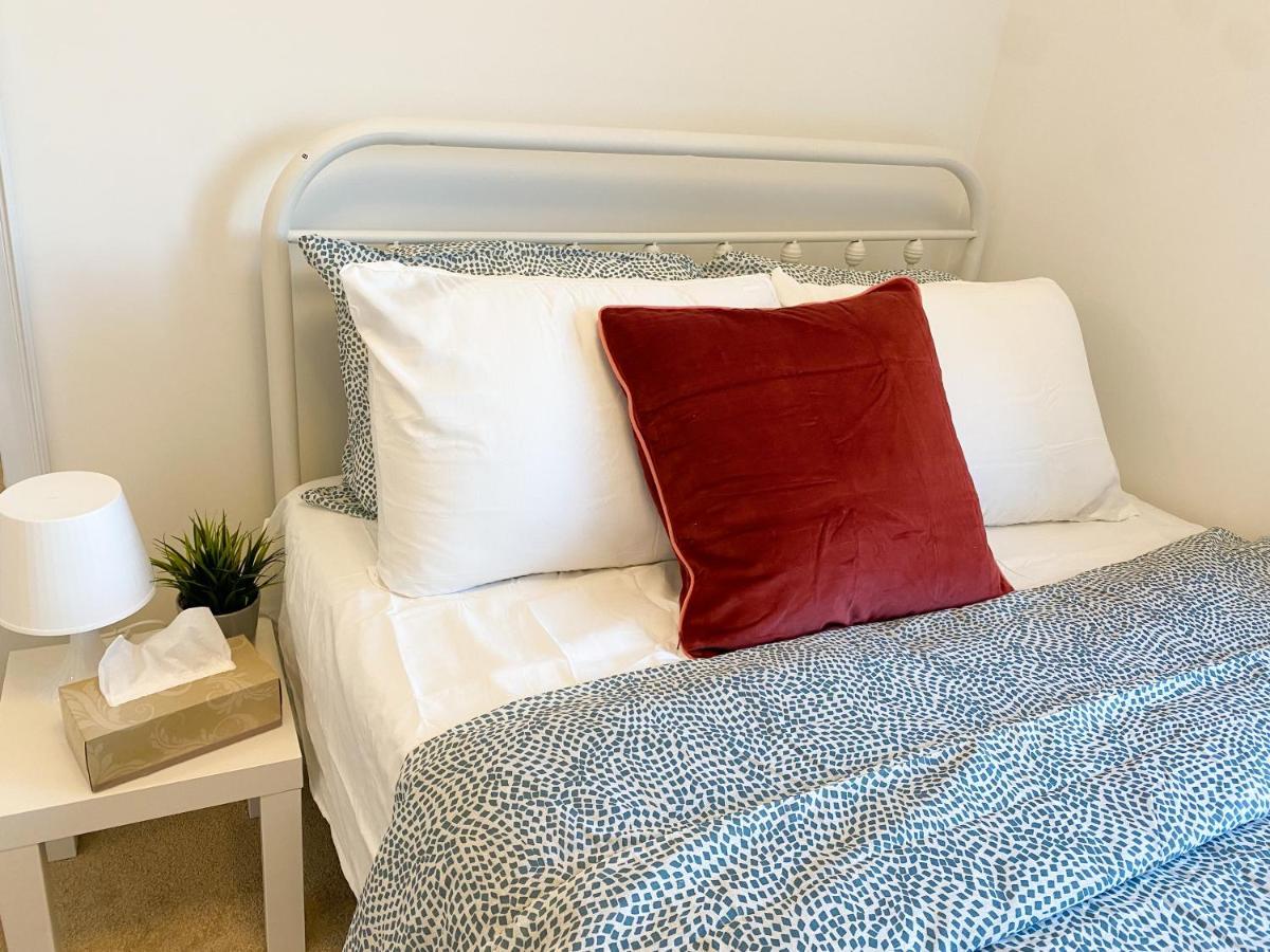 Elegant Rooms In Shared Townhouse Next To Beach Whitby Luaran gambar